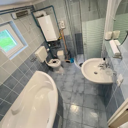 Feriehus Hunyadi Nyaralo Balatonkeresztúr