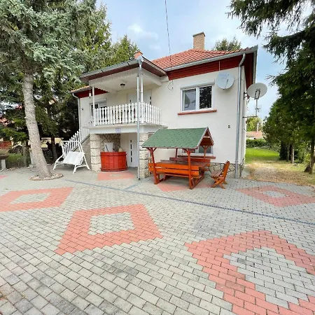 Holiday home Hunyadi Nyaralo